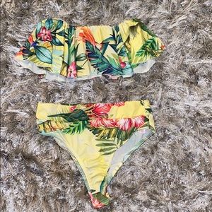 2 piece swimsuit 💕